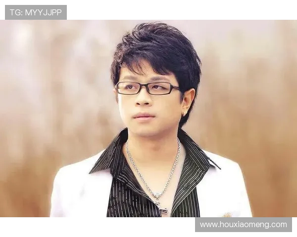 王强专访:从青涩少年到足球巨星的心路历程回顾 王强专访:从青涩少年到足球巨星的心路历程回顾