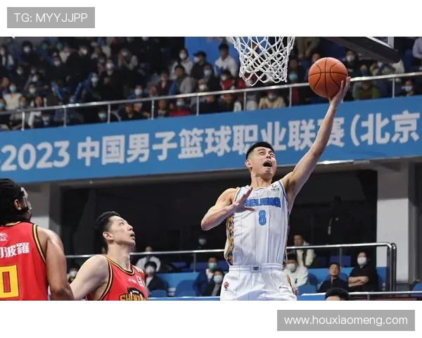 赛后分析:北京篮球队与重庆篮球队的比赛节奏与战术对比探讨 赛后分析:北京篮球队与重庆篮球队的比赛节奏与战术对比探讨