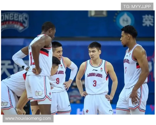 青岛国信鏖战广州龙狮争夺CBA季后赛关键胜利激烈对决一触即发