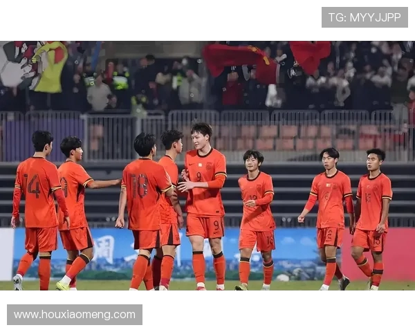 国足热身赛鏖战东南劲旅年轻球员爆发展现球队全新战术体系